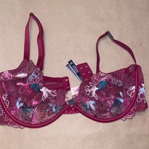 Victoria’s Secret bra